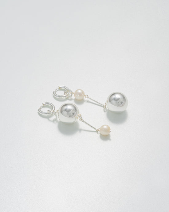 AG Pearl Earrings